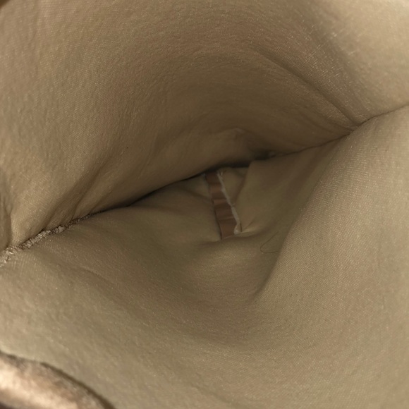 Boots - Picture 5 of 7